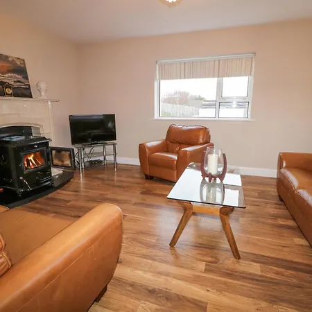 Holiday home Loughanure View *